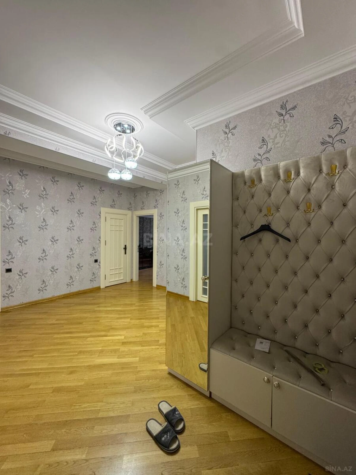 Kirayə verilir 2 otaqlı mənzil 100 m²