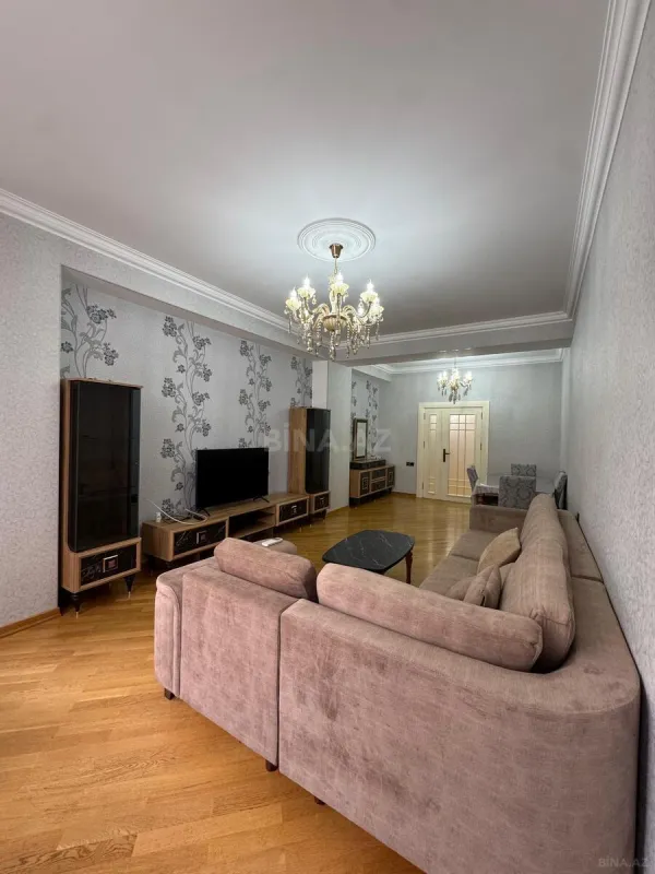 Kirayə verilir 2 otaqlı mənzil 100 m²