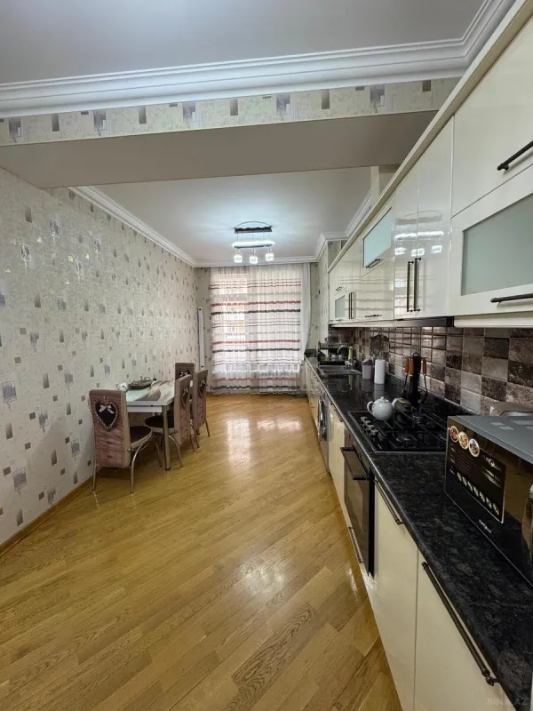 Kirayə verilir 2 otaqlı mənzil 100 m²