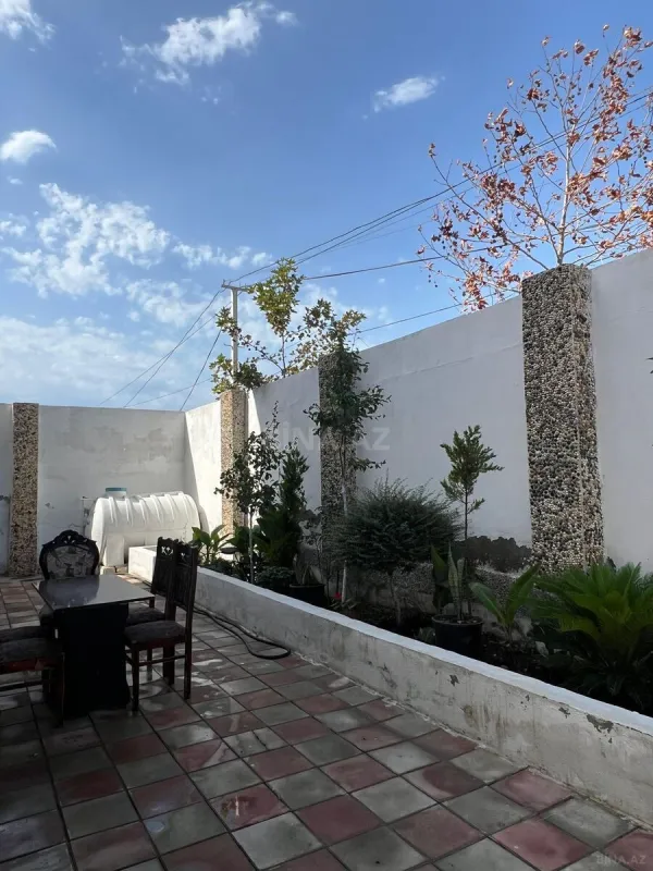 Satılır 5 otaqlı həyət evi 144 m²