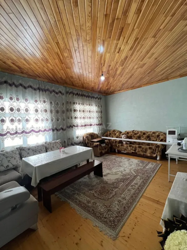 Satılır 5 otaqlı həyət evi 144 m²