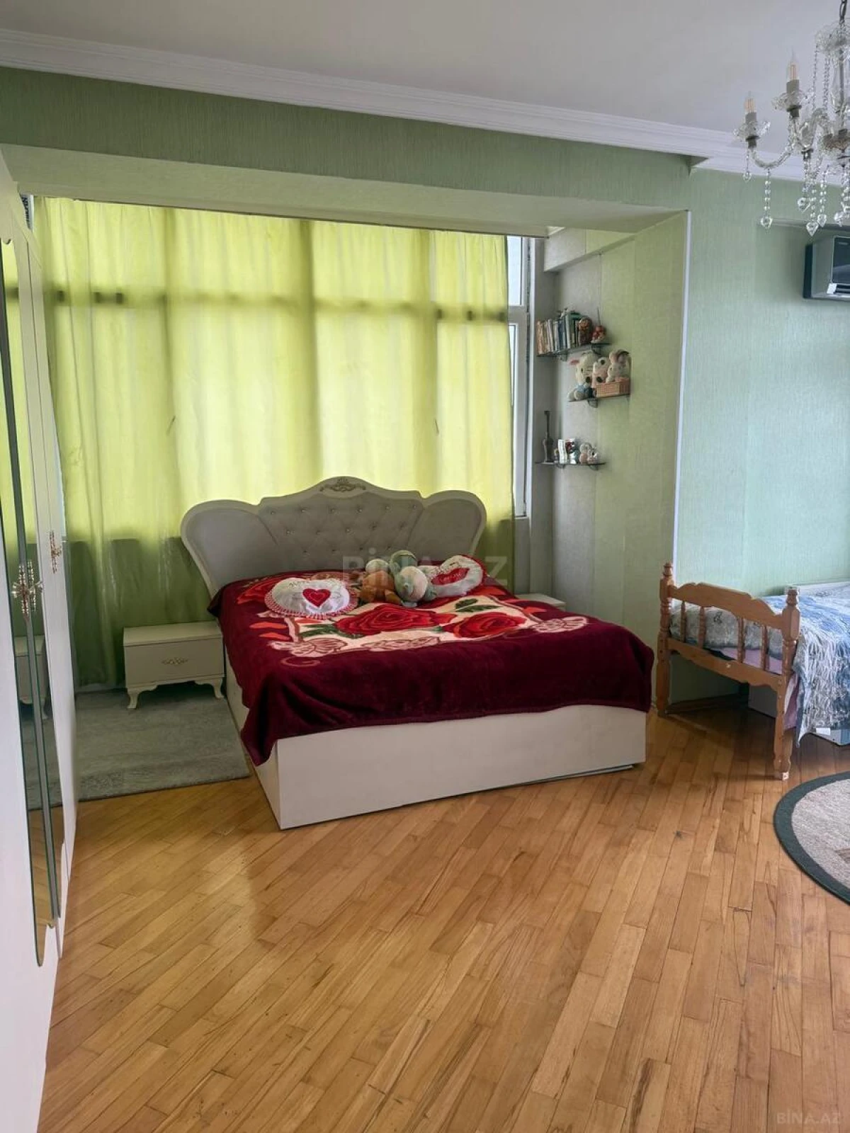 Kirayə verilir 3 otaqlı mənzil 128 m²