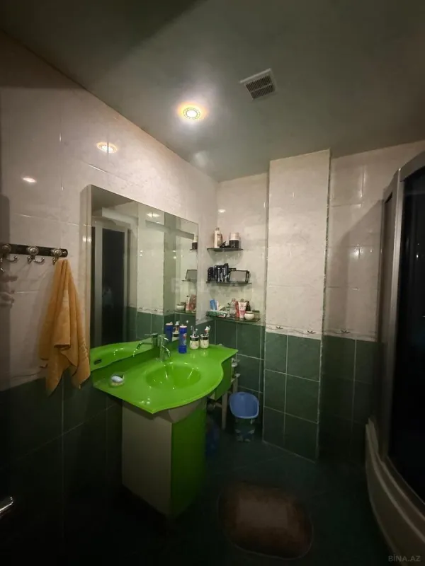 Kirayə verilir 3 otaqlı mənzil 128 m²