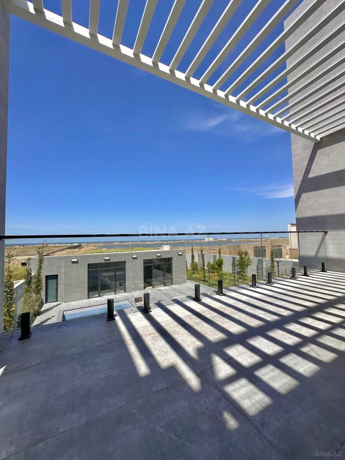 Satılır 7 otaqlı həyət evi 500 m²