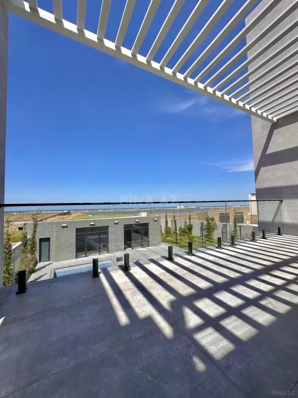 Satılır 7 otaqlı həyət evi 500 m²