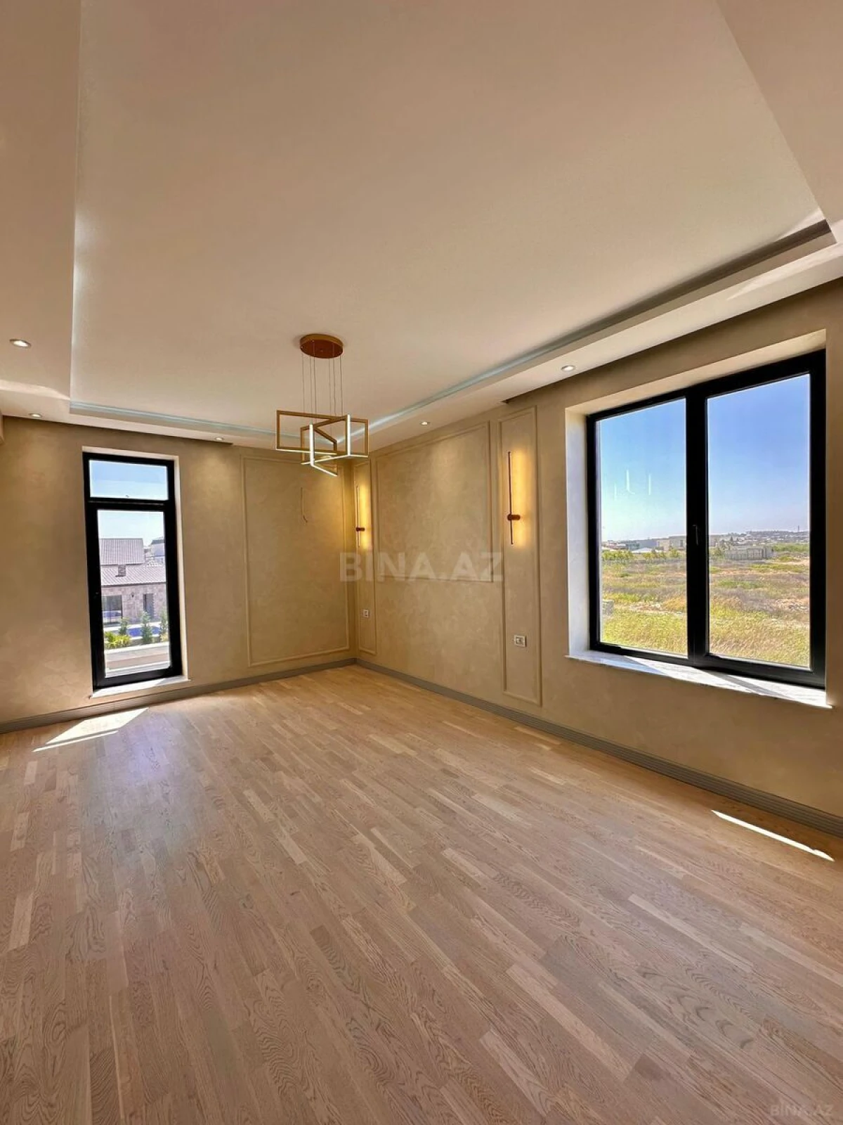 Satılır 7 otaqlı həyət evi 500 m²