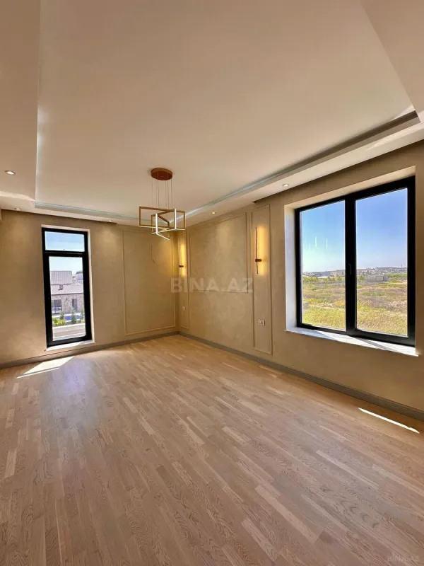 Satılır 7 otaqlı həyət evi 500 m²