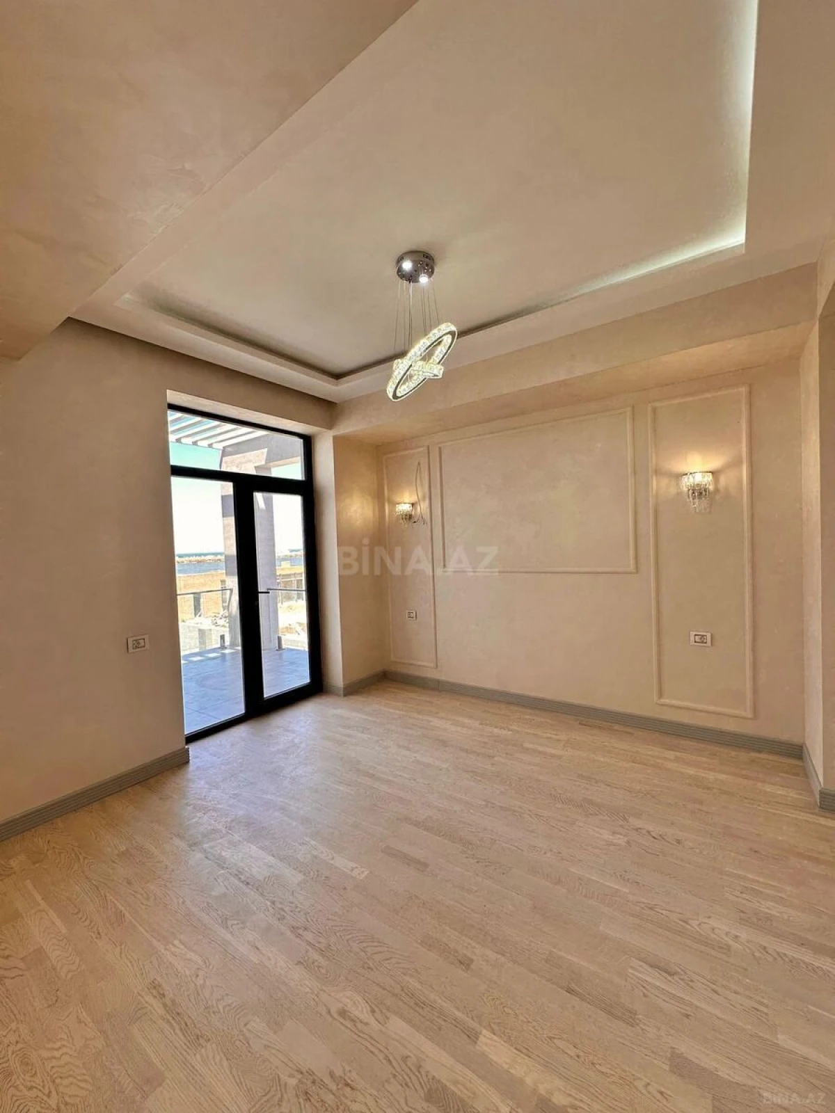 Satılır 7 otaqlı həyət evi 500 m²