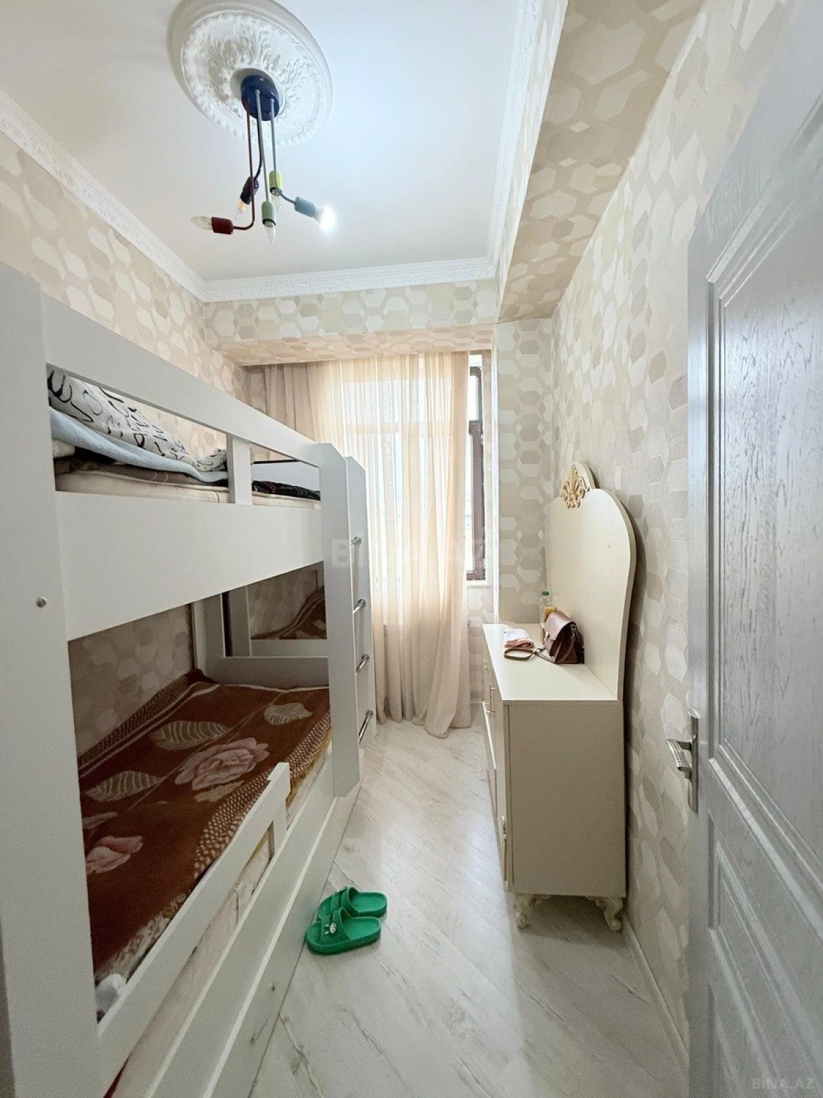 Satılır 3 otaqlı mənzil 76 m²
