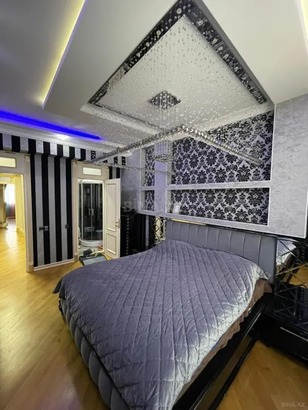 Satılır 4 otaqlı mənzil 175 m²