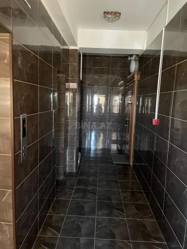 Satılır 4 otaqlı mənzil 175 m²