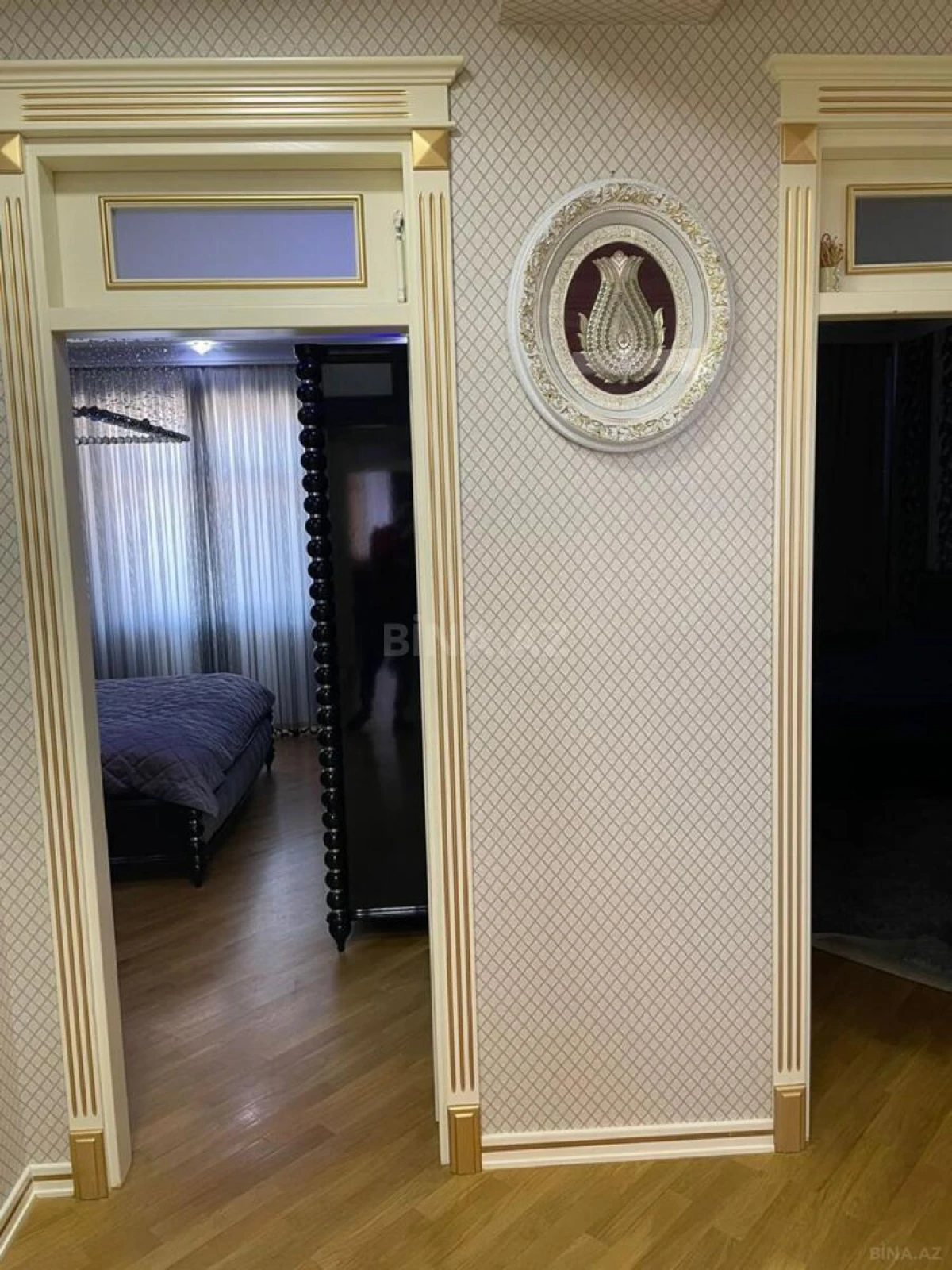 Satılır 4 otaqlı mənzil 175 m²