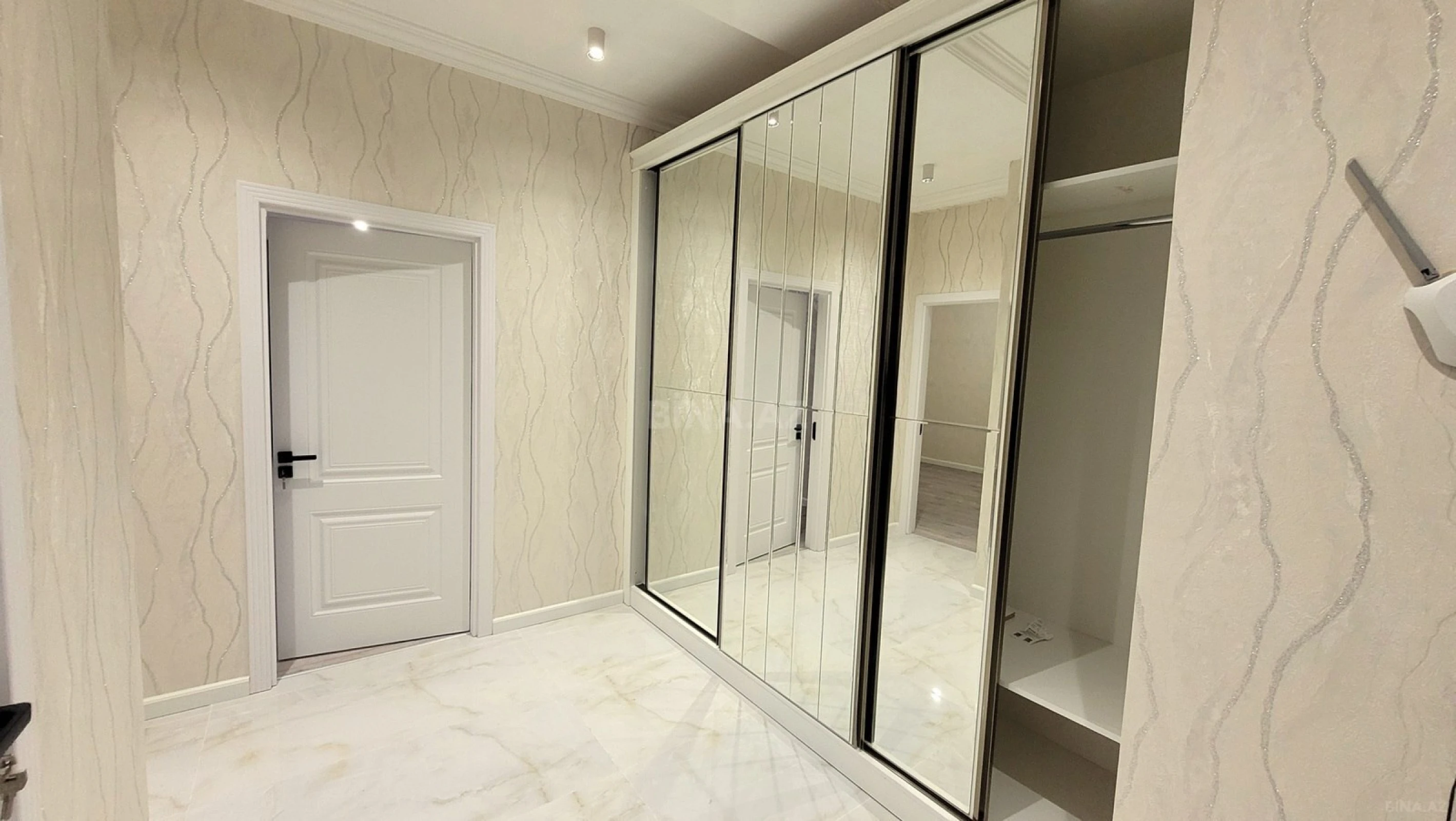 Kirayə verilir 2 otaqlı mənzil 60 m²