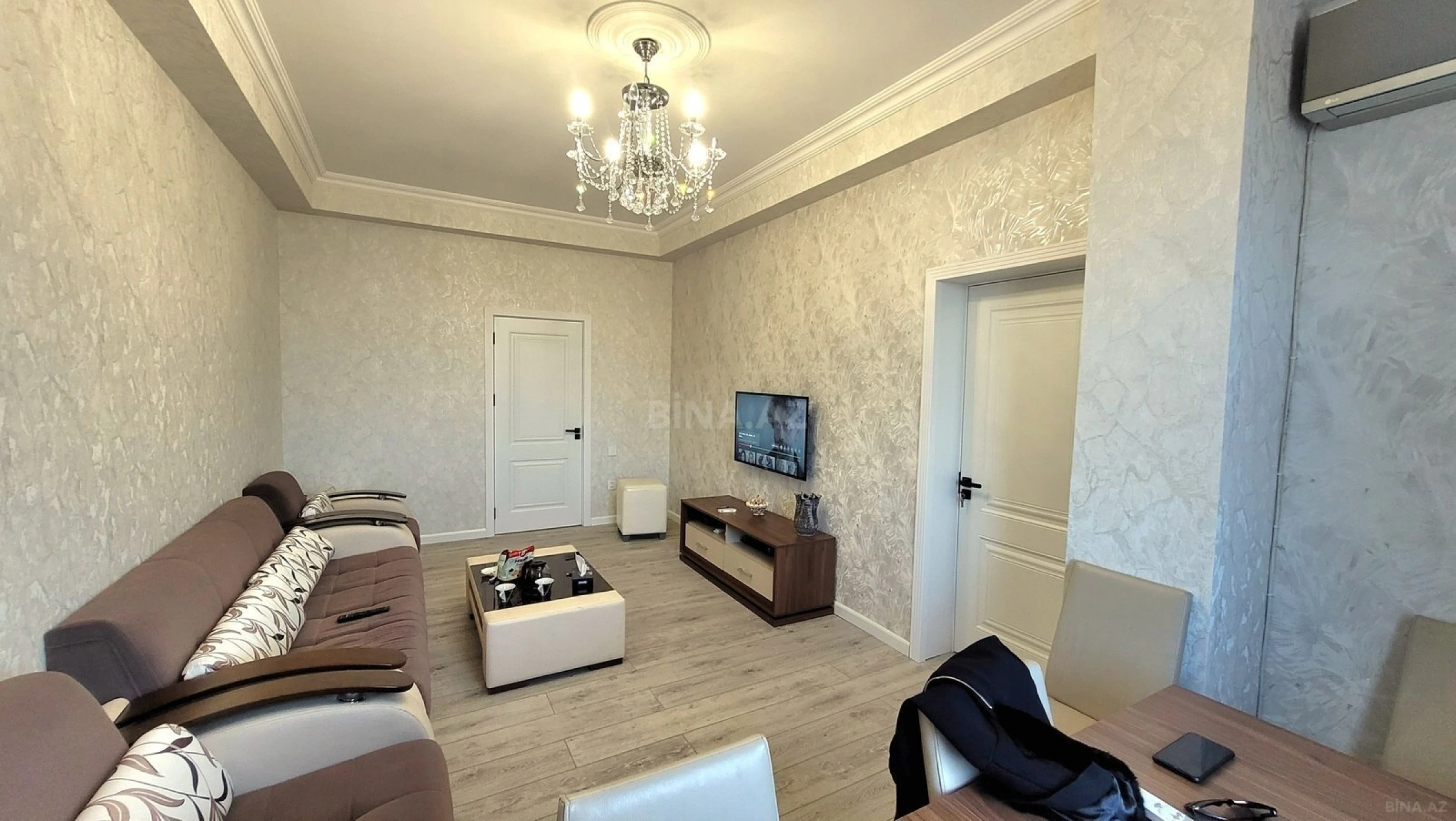 Kirayə verilir 2 otaqlı mənzil 60 m²