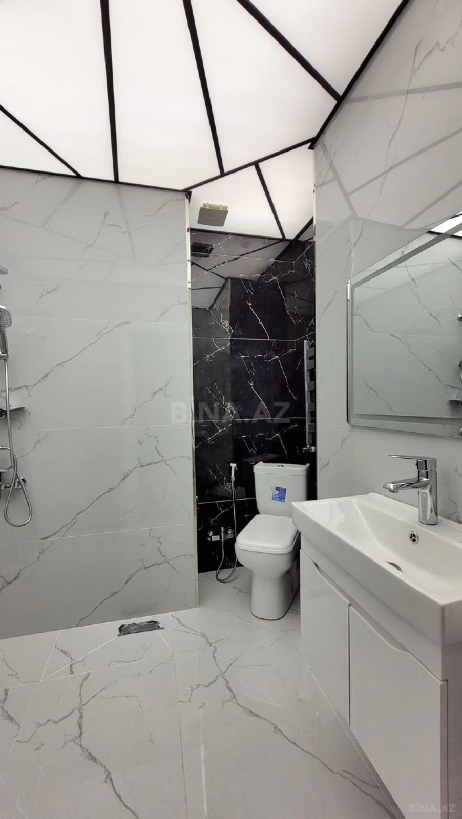 Kirayə verilir 2 otaqlı mənzil 60 m²