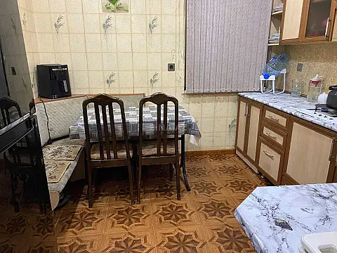 Satılır 3 otaqlı mənzil 74 m²