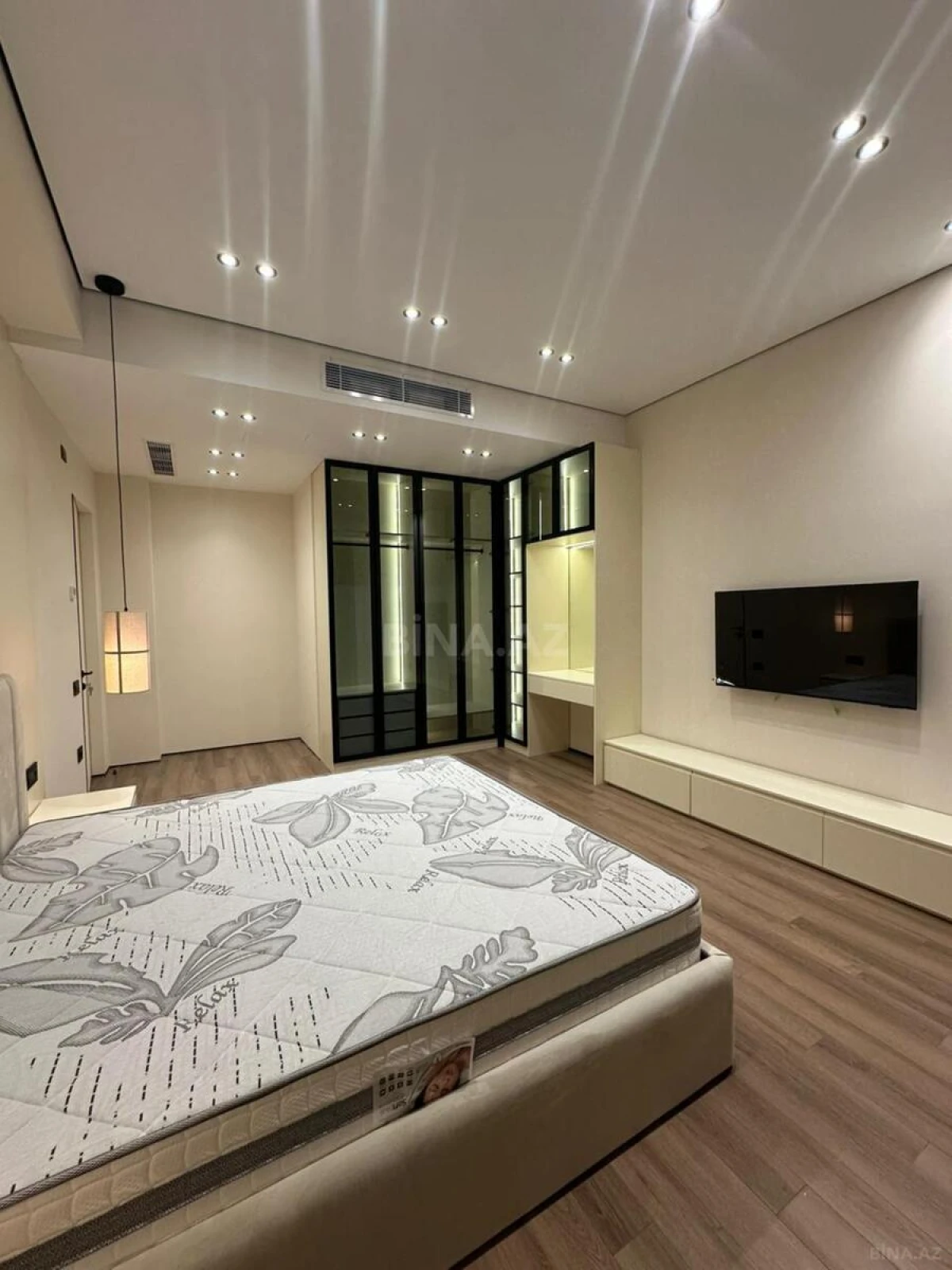 Kirayə verilir 3 otaqlı mənzil 100 m²