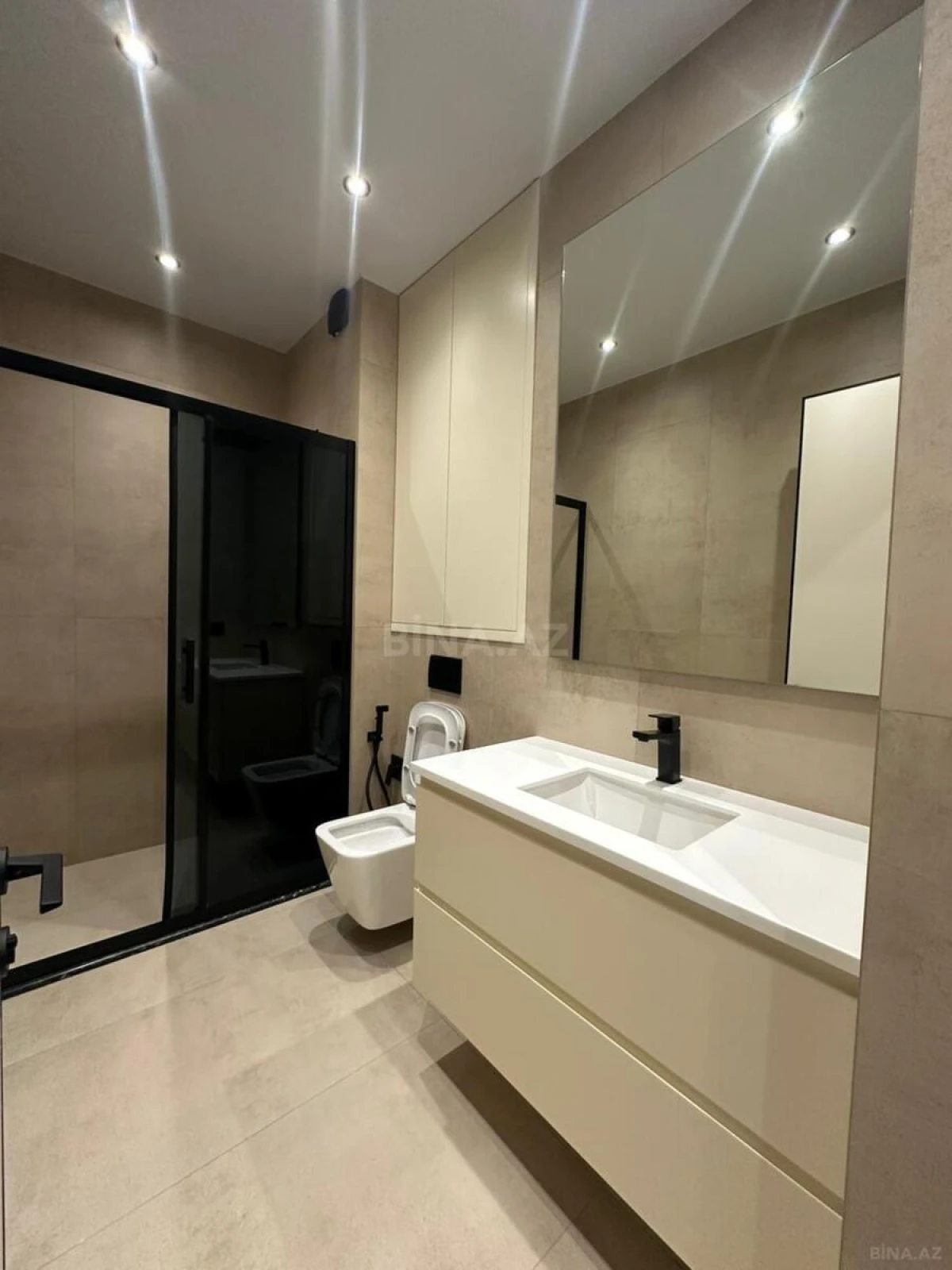 Kirayə verilir 3 otaqlı mənzil 100 m²