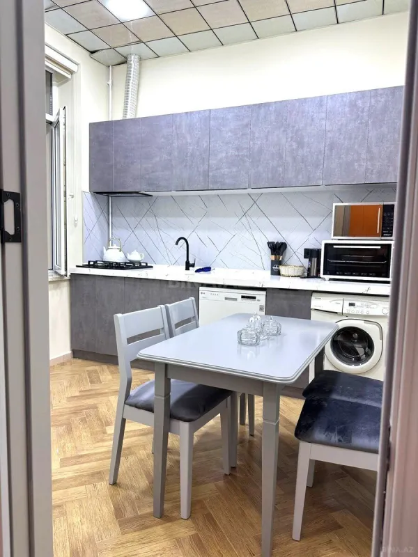 Kirayə verilir 3 otaqlı mənzil 80 m²