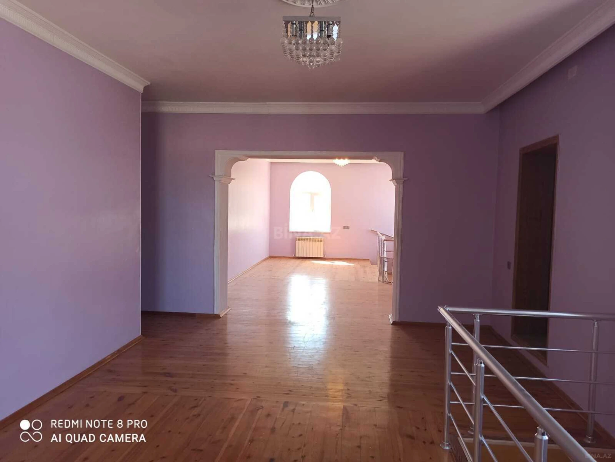 Satılır 8 otaqlı həyət evi 300 m²
