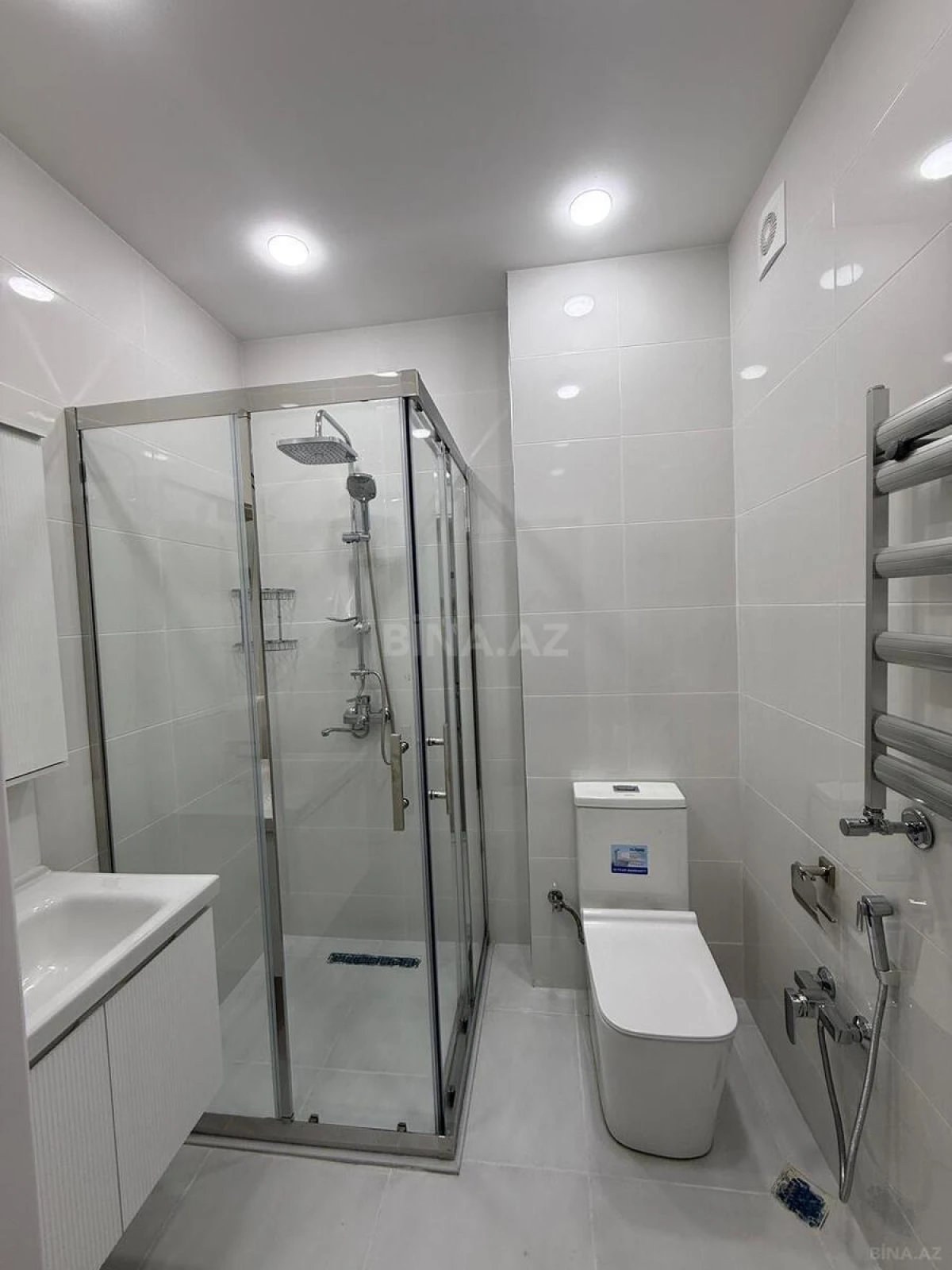 Satılır 2 otaqlı mənzil 59.5 m²