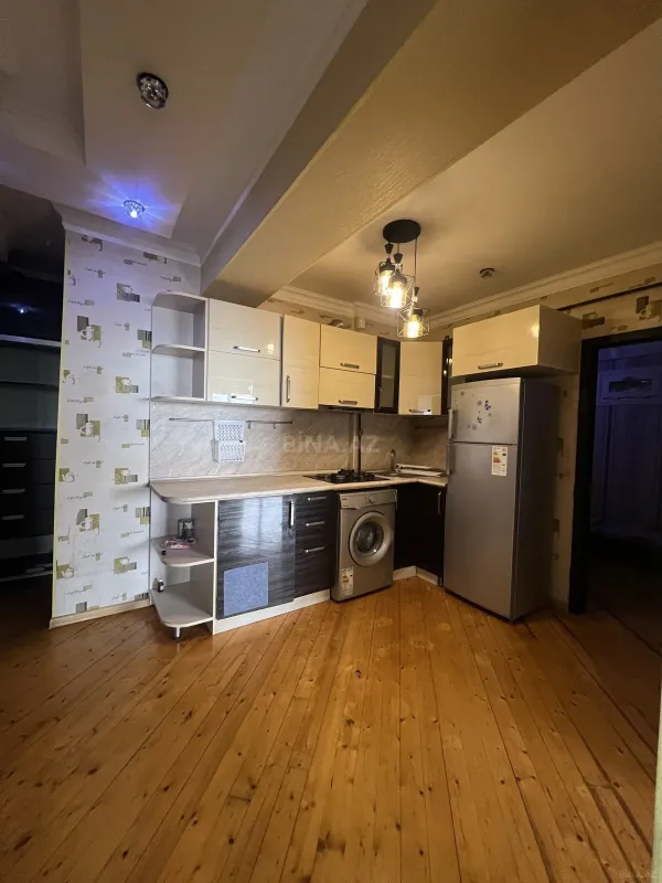 Satılır 2 otaqlı mənzil 76 m²