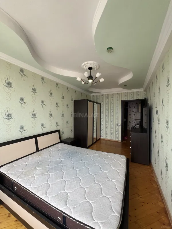 Satılır 2 otaqlı mənzil 76 m²