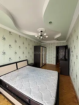 Satılır 2 otaqlı mənzil 76 m²