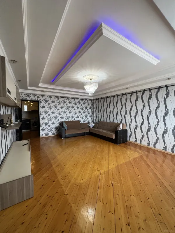 Satılır 2 otaqlı mənzil 76 m²