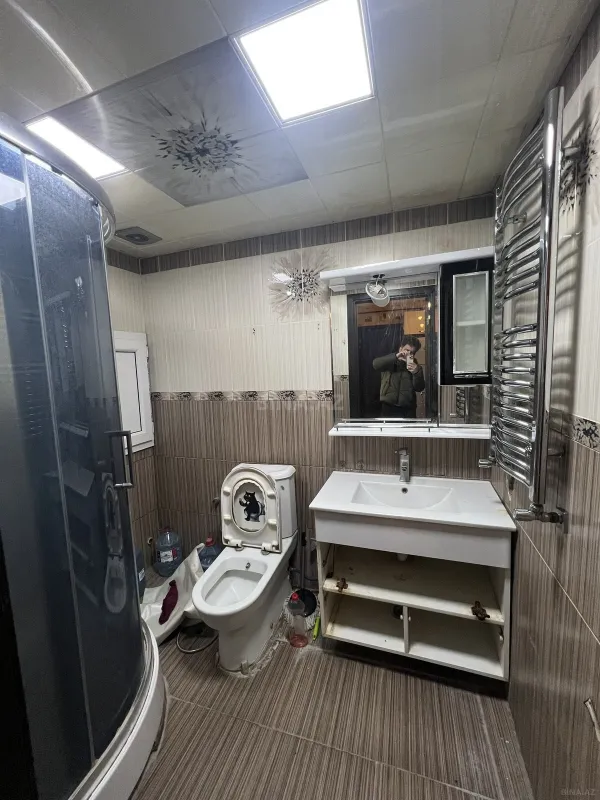 Satılır 2 otaqlı mənzil 76 m²