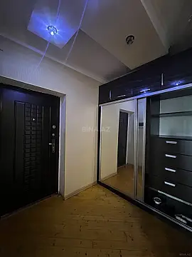 Satılır 2 otaqlı mənzil 76 m²