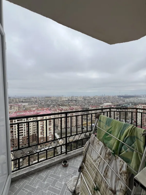 Satılır 2 otaqlı mənzil 76 m²