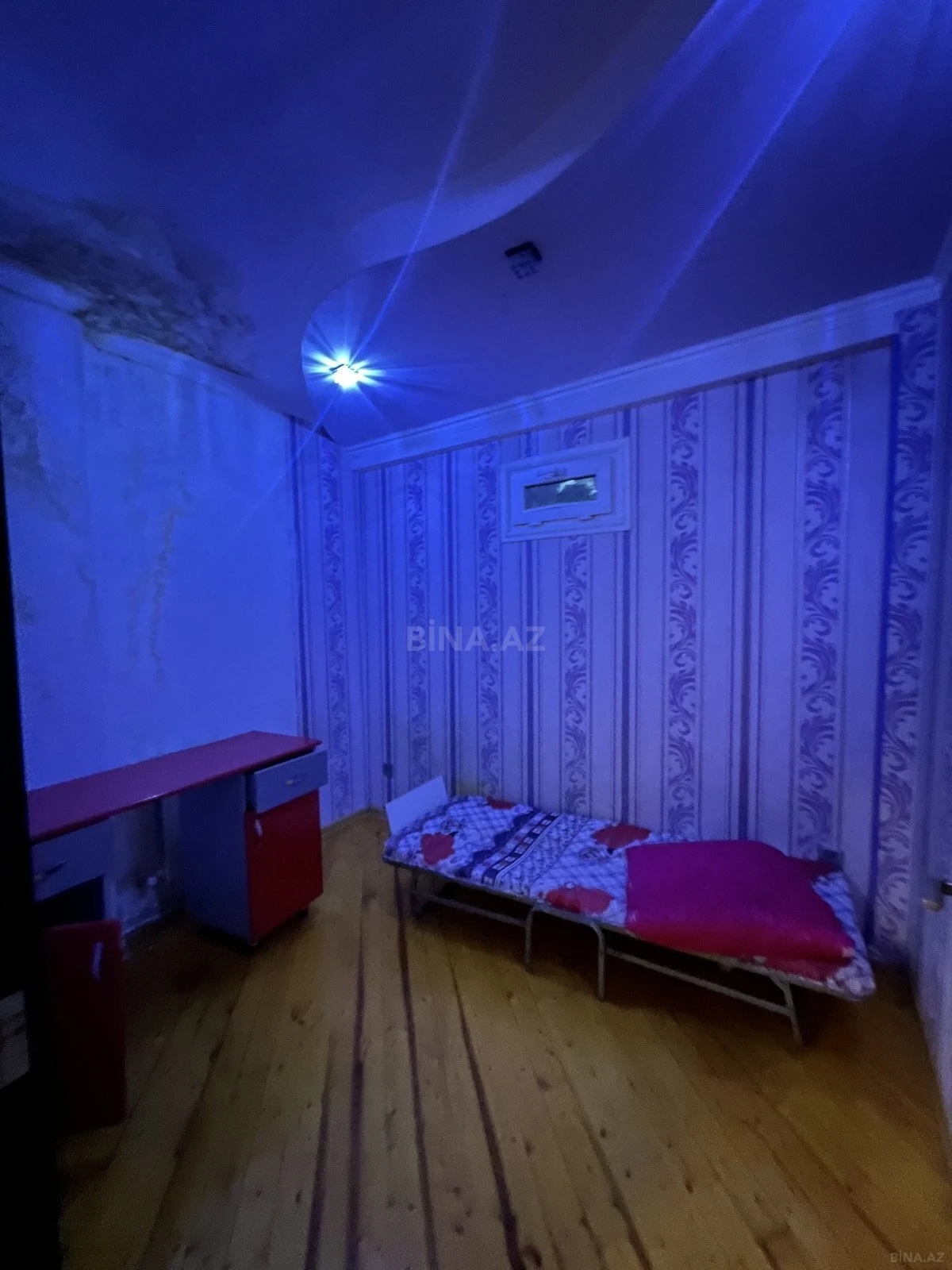 Satılır 2 otaqlı mənzil 76 m²