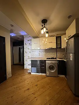 Satılır 2 otaqlı mənzil 76 m²