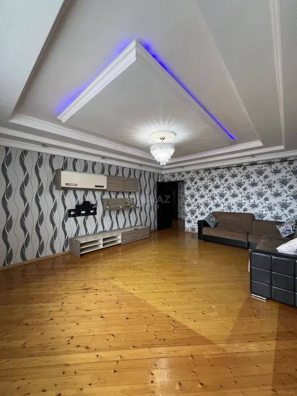 Satılır 2 otaqlı mənzil 76 m²