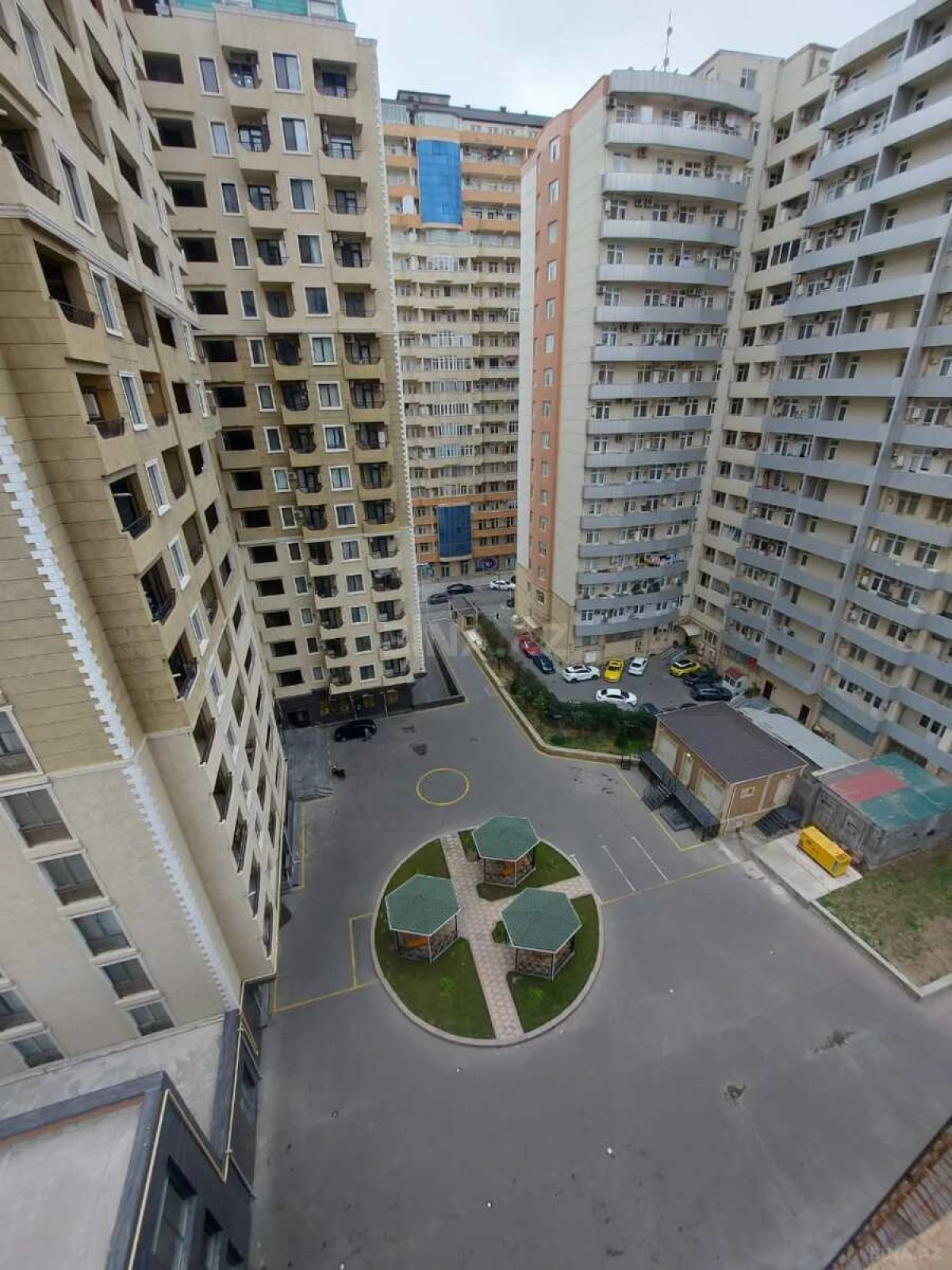 Kirayə verilir 2 otaqlı mənzil 55 m²