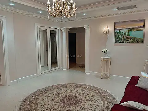 Kirayə verilir 4 otaqlı mənzil 230 m²