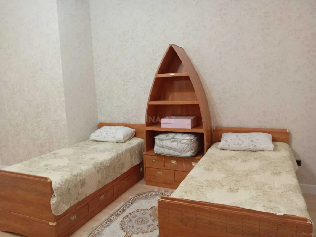 Kirayə verilir 4 otaqlı mənzil 230 m²