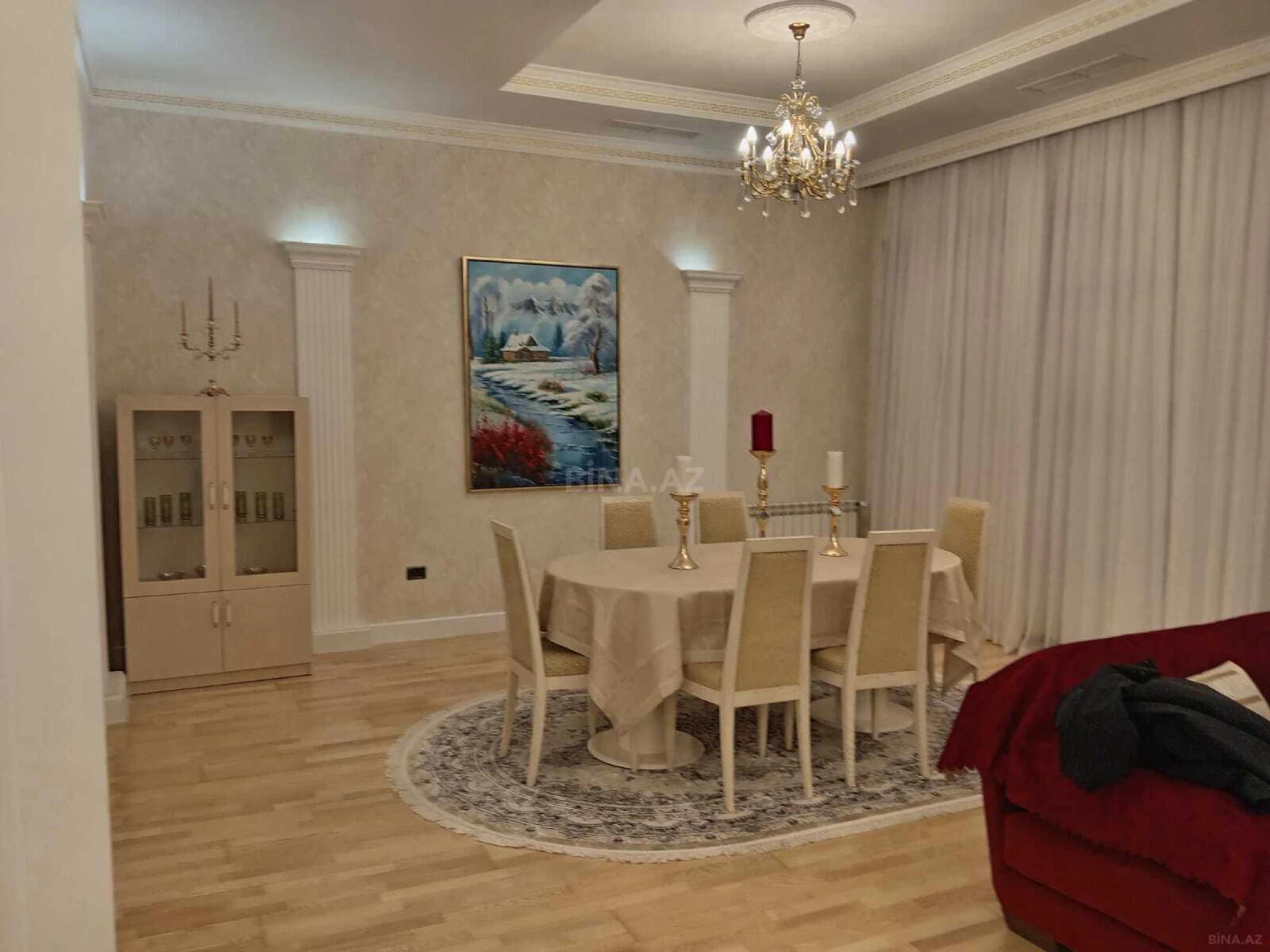 Kirayə verilir 4 otaqlı mənzil 230 m²