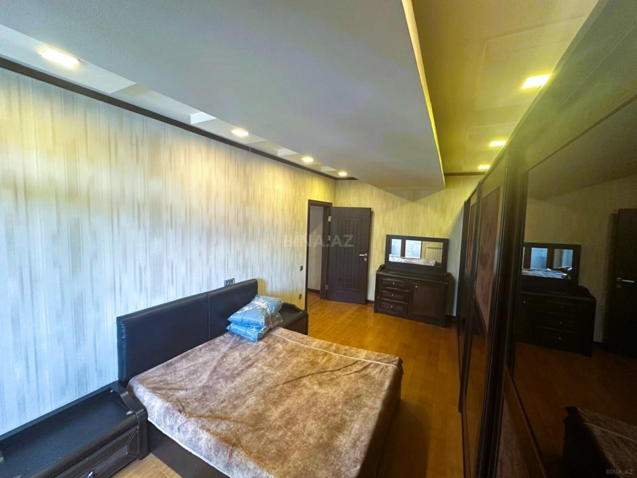 Kirayə verilir 3 otaqlı mənzil 90 m²