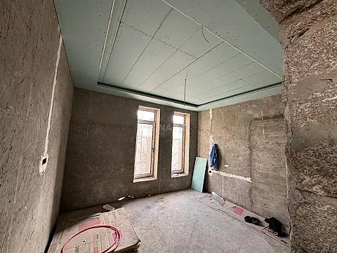 Satılır 7 otaqlı həyət evi 500 m²