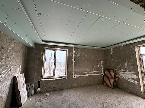 Satılır 7 otaqlı həyət evi 500 m²