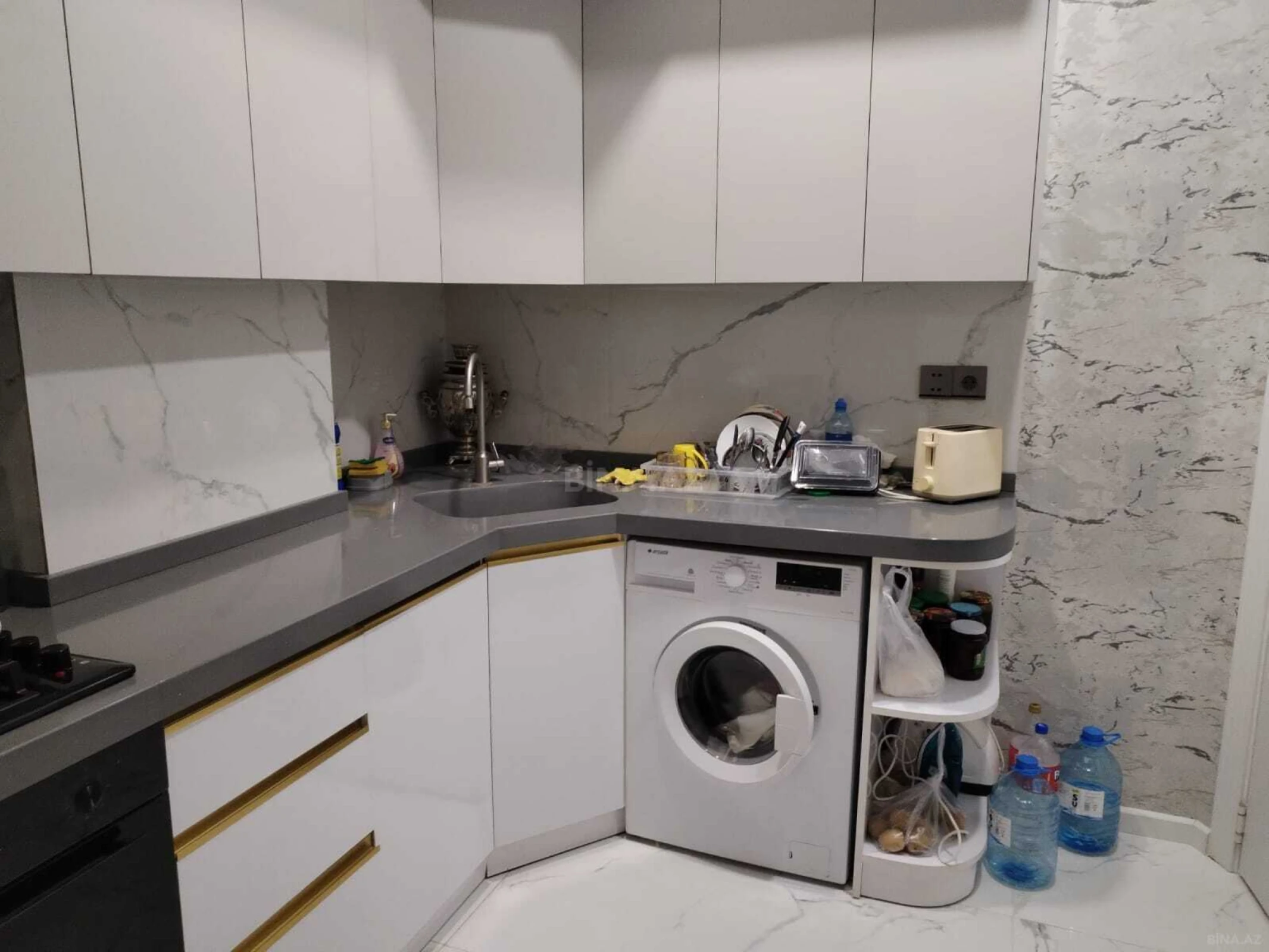 Satılır 2 otaqlı mənzil 57 m²