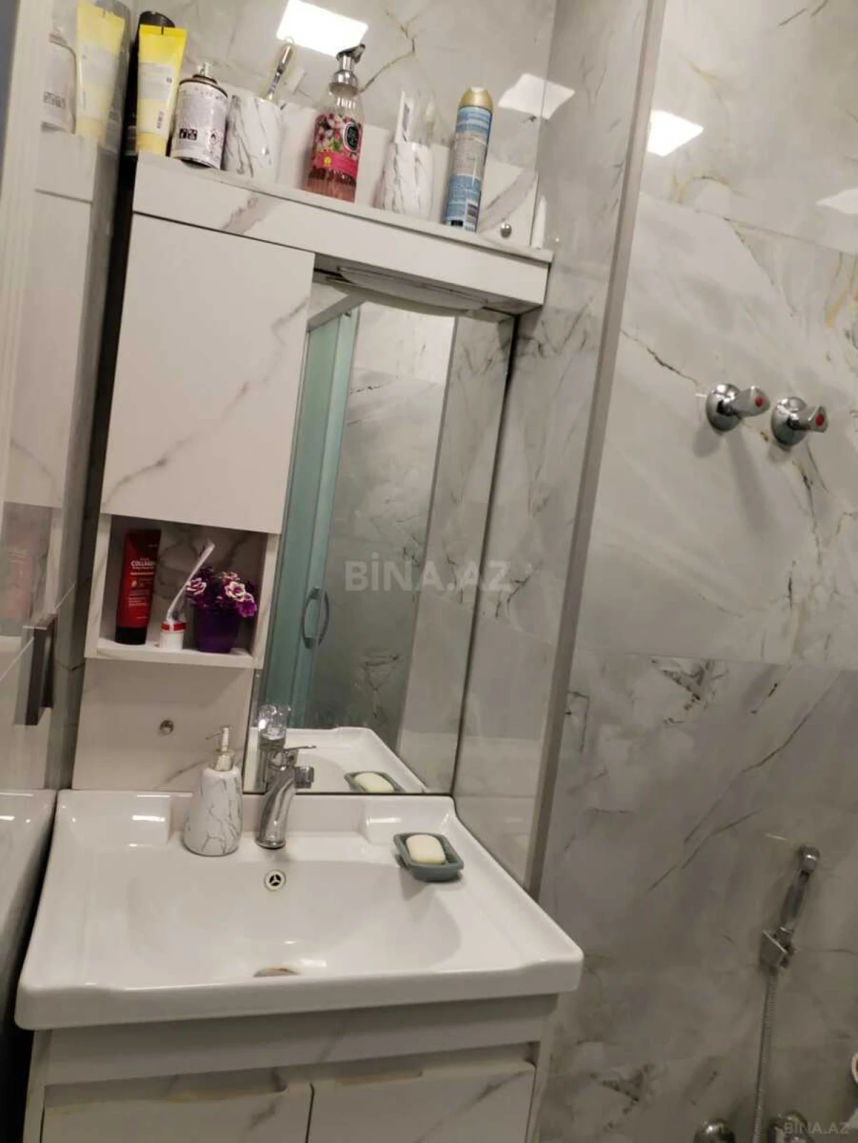 Satılır 2 otaqlı mənzil 57 m²