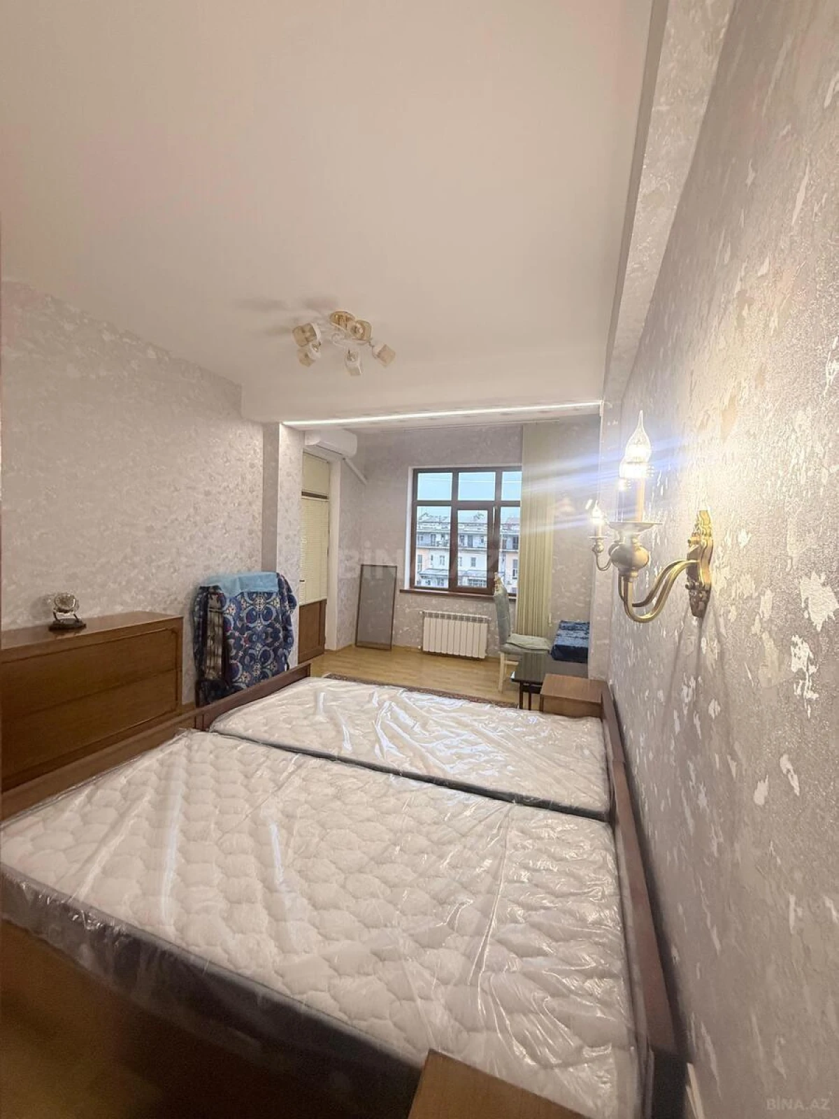 Satılır 3 otaqlı mənzil 105 m²