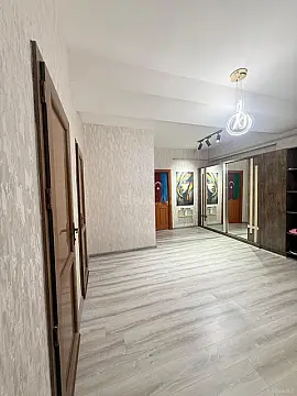 Satılır 3 otaqlı mənzil 105 m²
