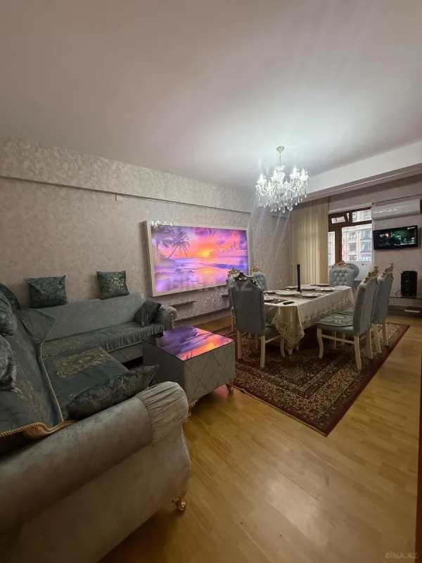 Satılır 3 otaqlı mənzil 105 m²