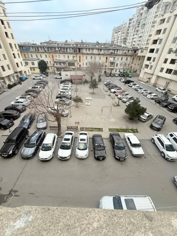 Satılır 3 otaqlı mənzil 105 m²