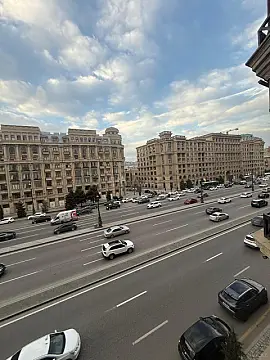 Satılır 3 otaqlı mənzil 105 m²