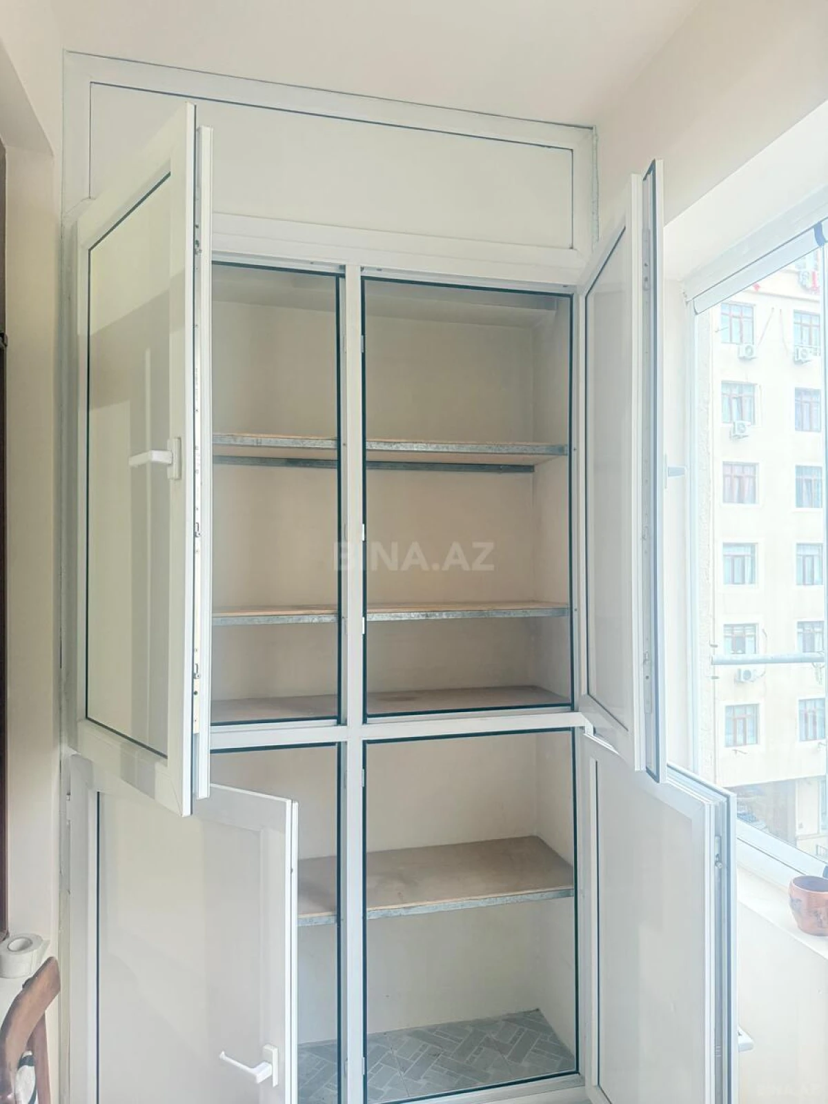 Satılır 3 otaqlı mənzil 105 m²